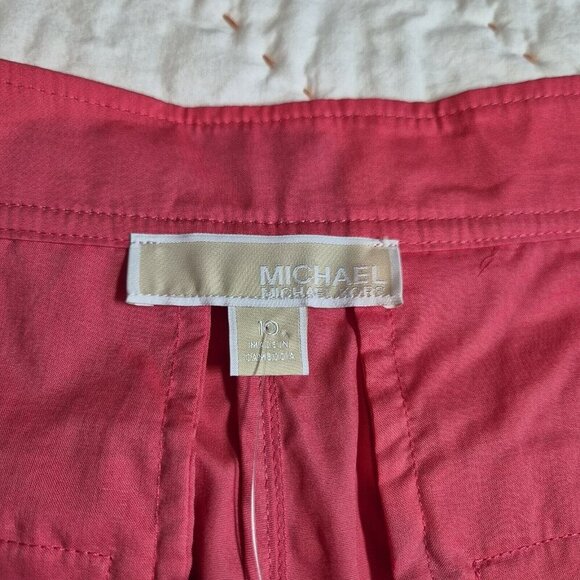 Michael Kors Shorts Womens Size 10 Salmon Pleated Front Pockets Bermuda 42 - Picture 3 of 9